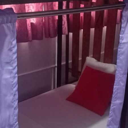 Lojed Sean Bed And Space Pasay Exteriér fotografie