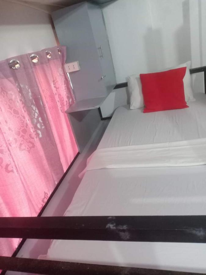 Lojed Sean Bed And Space Pasay Exteriér fotografie